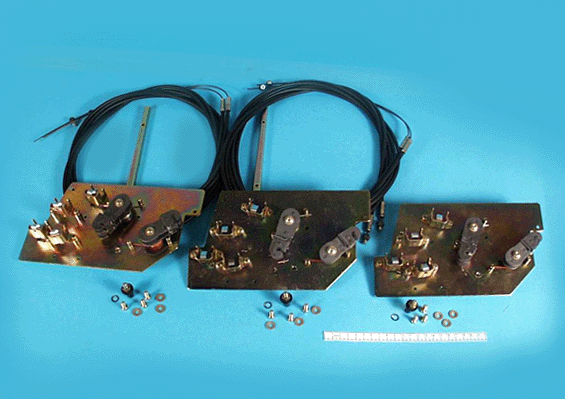 CABLE-TYPE INTERLOCKING FOR 3 FIXED OR DRAWOUT BREAKERS 2S+1