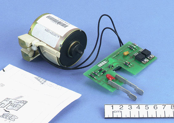 UNDERVOLTAGE RELEASE MN VDC 125