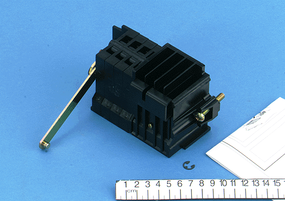 AUXILIARY SWITCHES OF